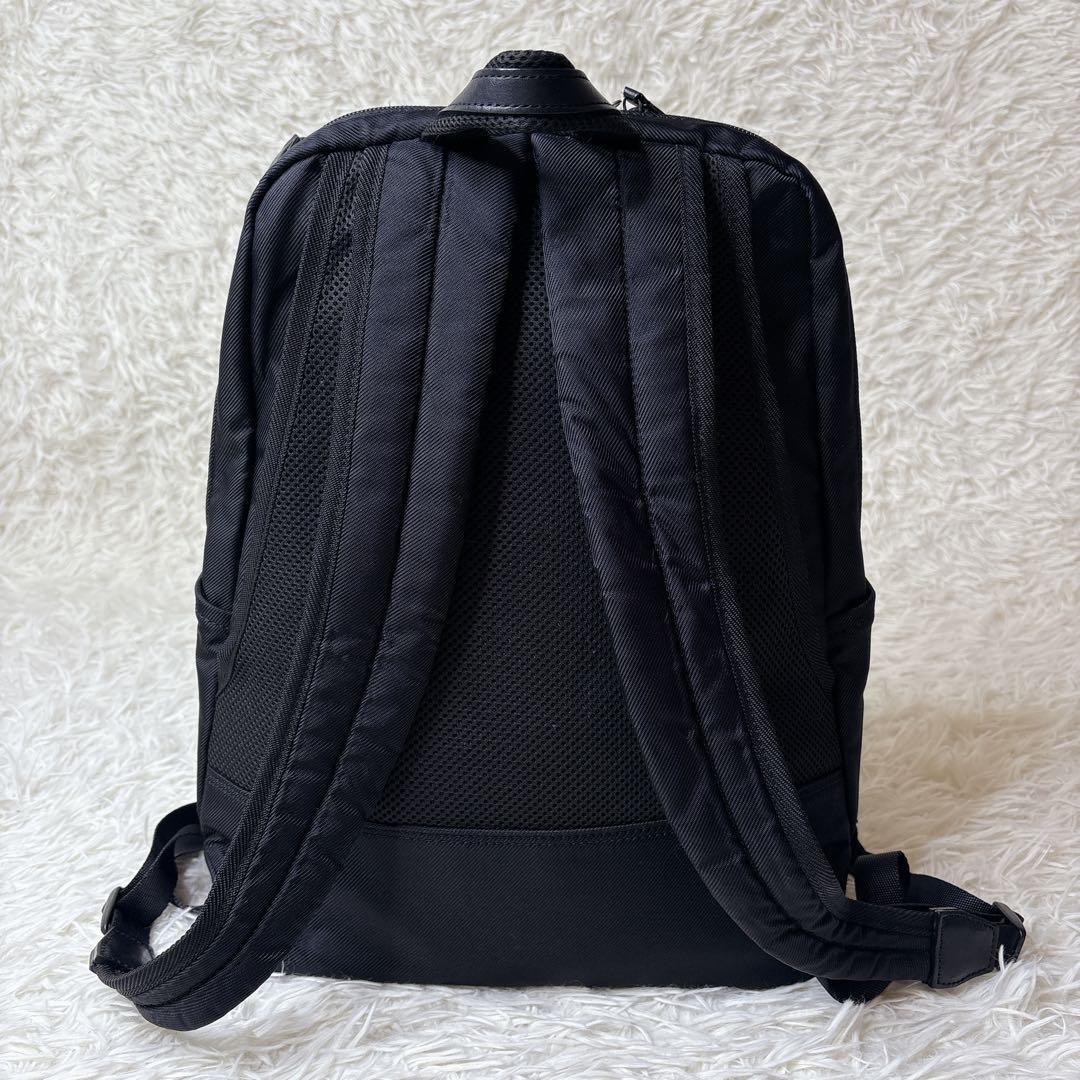 アルティザン&アーティスト リュック 多機能 マザーズバッグ 黒 自立 多機能