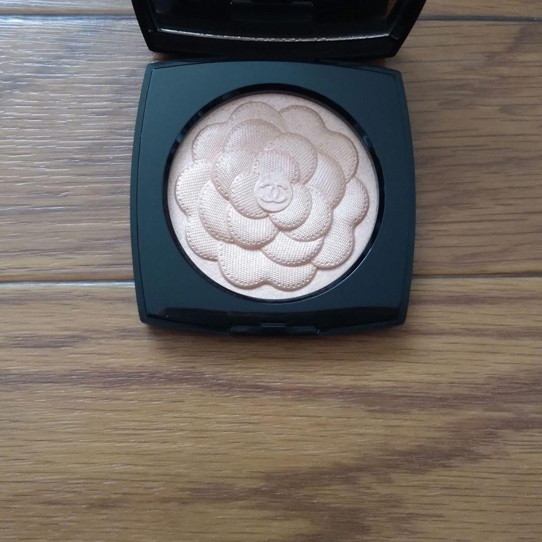 CHANEL　レーヴ　ドゥ　カメリア