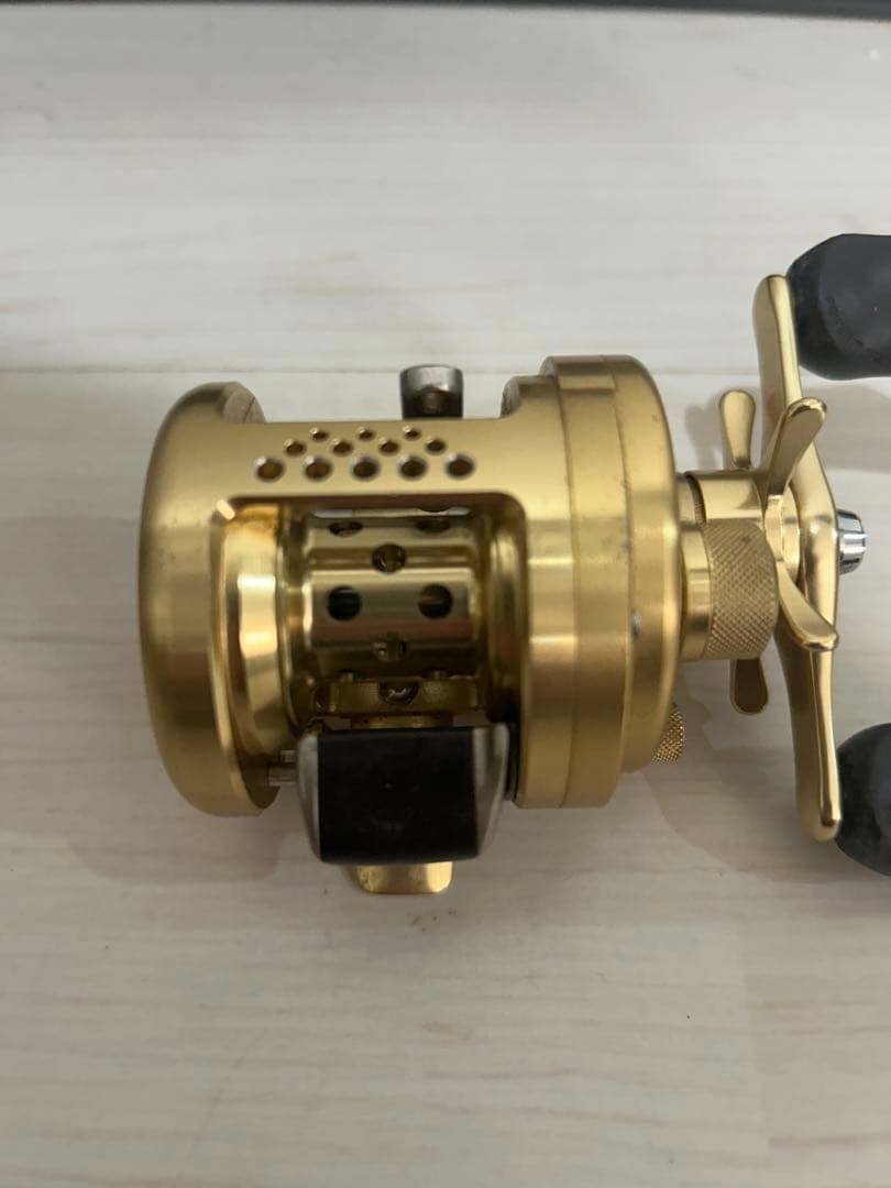 シマノ 01 カルカッタコンクエスト 50