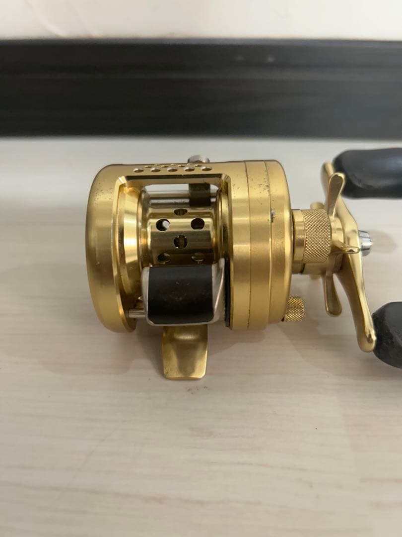 シマノ 01 カルカッタコンクエスト 50