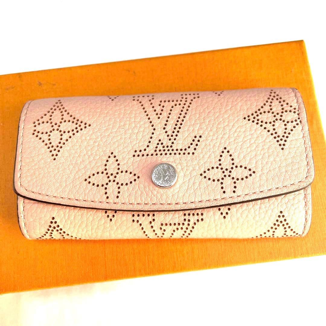 Louis Vuitton ルイヴィトン　キーケース マヒナ4連 ミュルティクレ