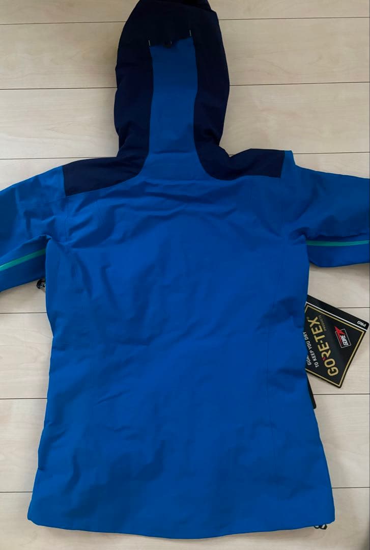 新品SALOMONスキーウェア上下