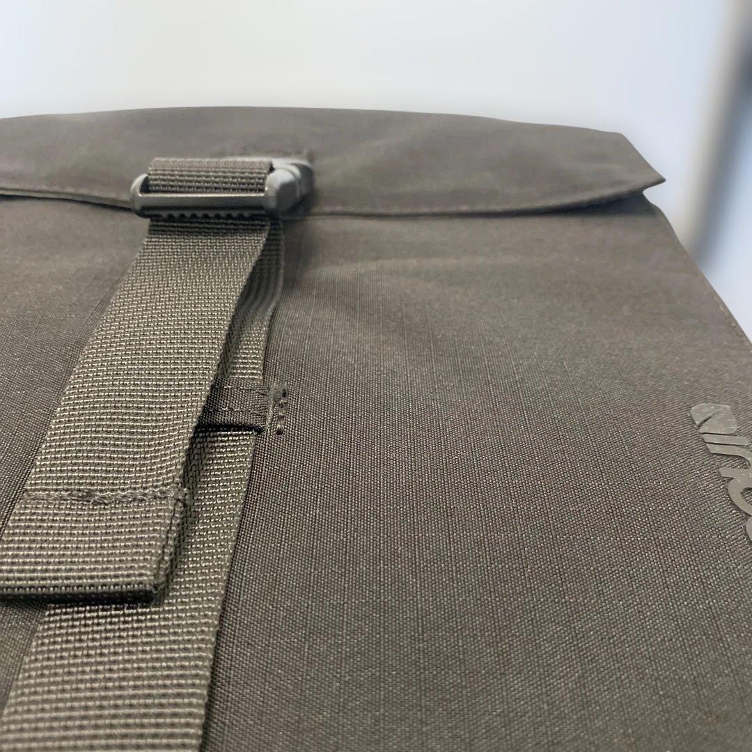 [インケース] Incase ショルダーバッグ PCスリーブ タブレットケース