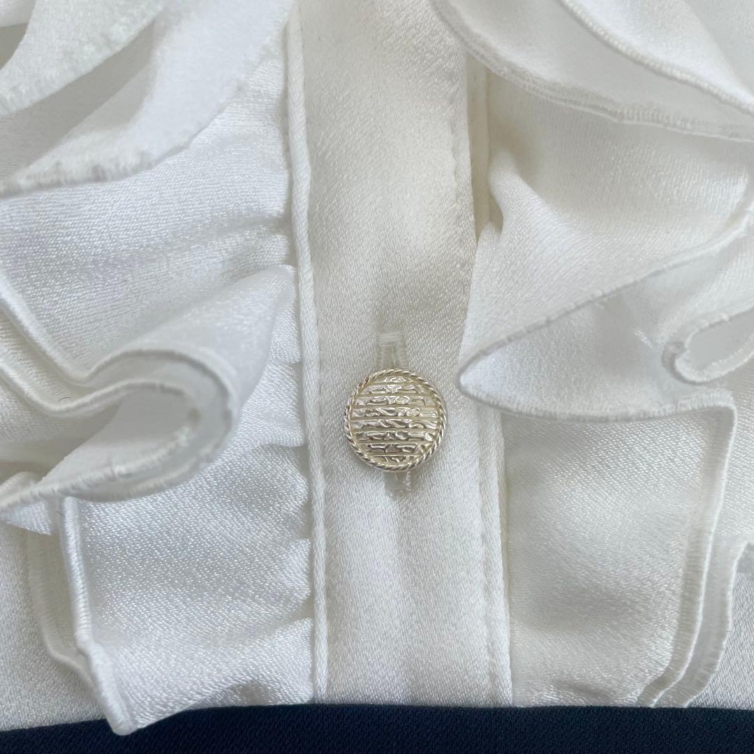 elmone様現行✨ケイミー　通年素材　サテンフリルワンピース　ストレッチサテン