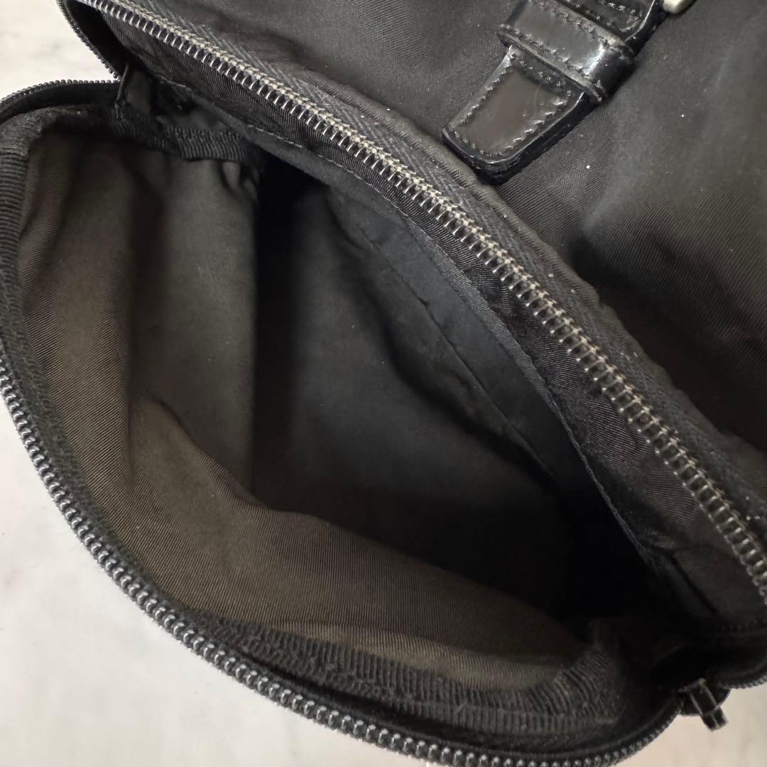 PRADA リュック 三角ロゴ テスートナイロン シルバー金具 黒 ユニ