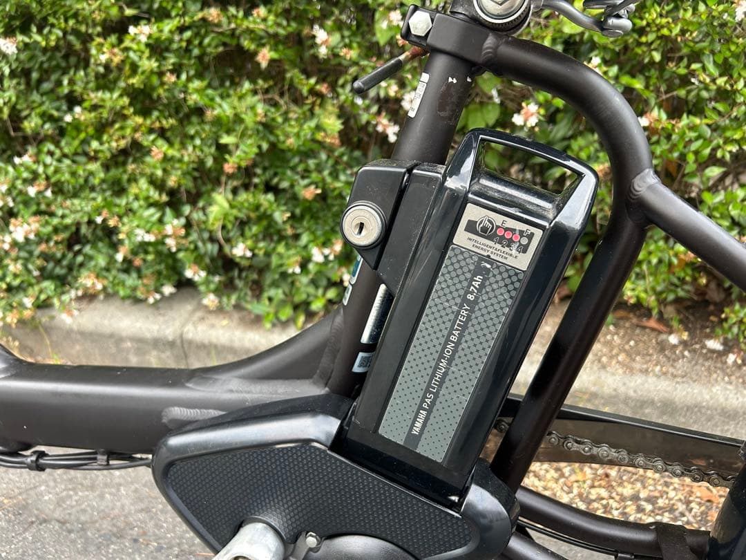 兵庫県神戸市より！ブリヂストン　アンジェリーノプチ20×2.125　スペアＢ付属