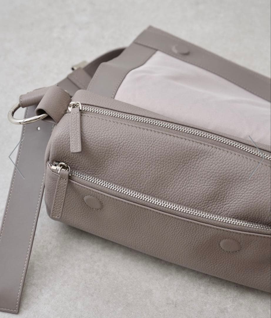 Beardsley ビアズリー　ボディバッグ