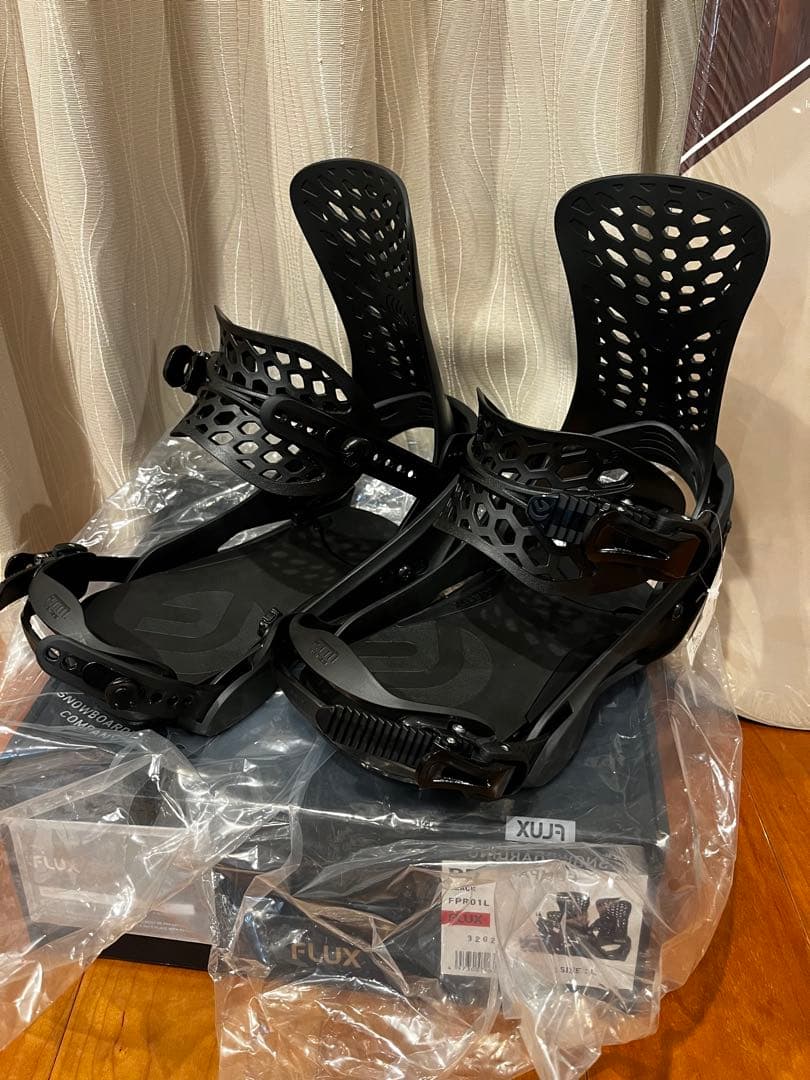 新品2点セット　バインFLUX 板ARBN 151cm メンズ　スノーボード