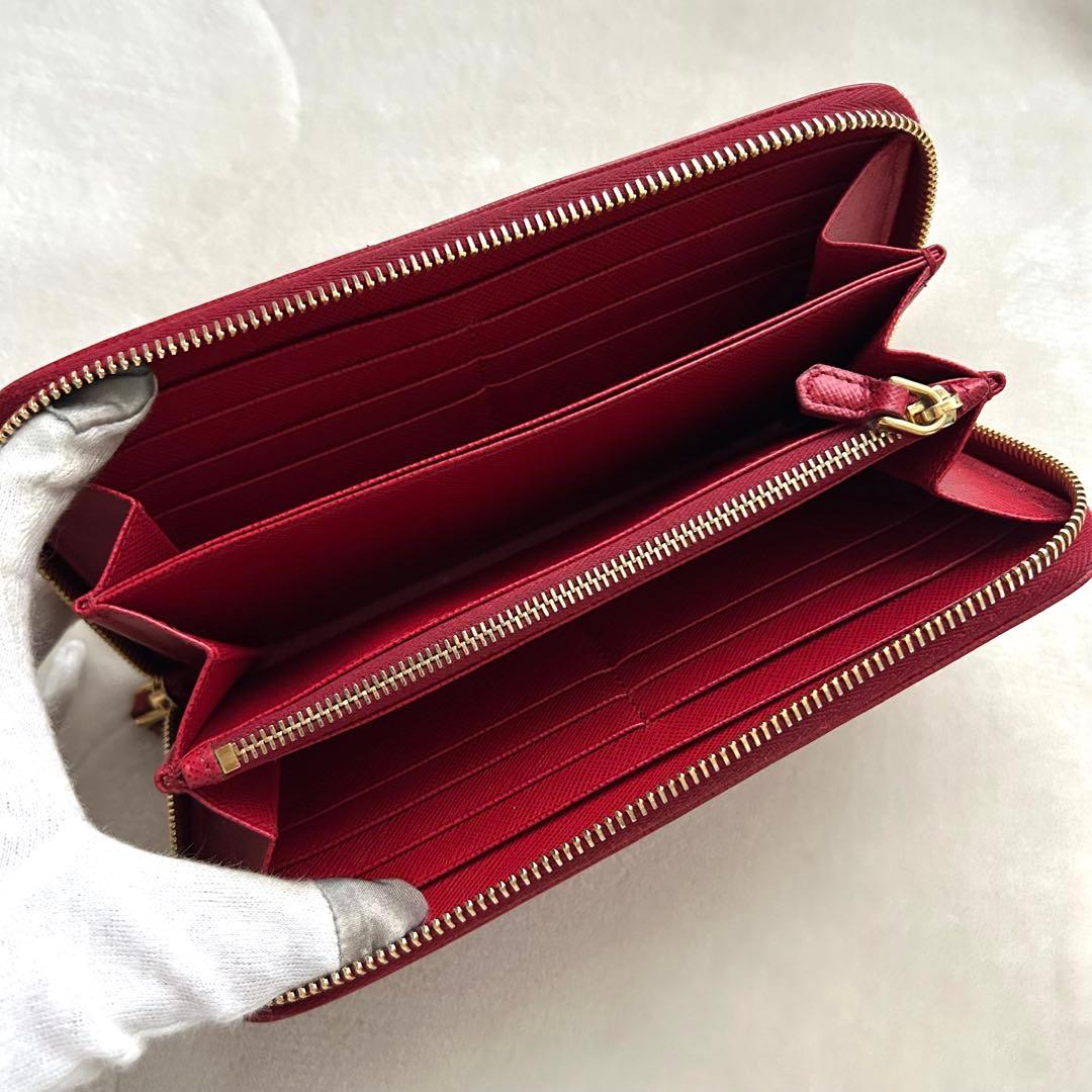 PRADA プラダ 長財布 ラウンドファスナー 赤