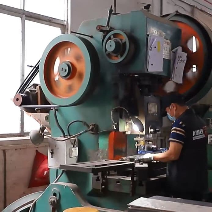 《新作》　V金10号　ダマスカス包丁　ハニカム模様・琥珀柄　剣型　牛刀　三徳