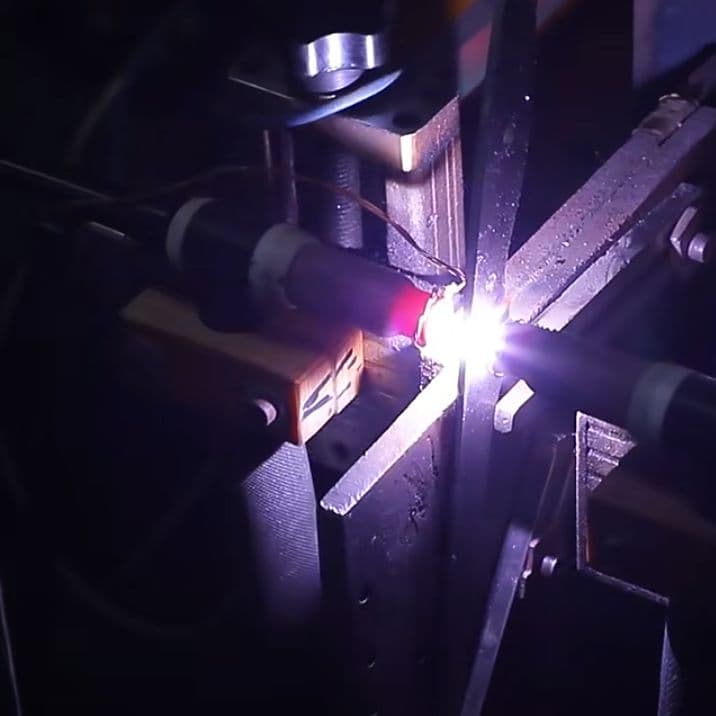 《新作》　V金10号　ダマスカス包丁　ハニカム模様・琥珀柄　剣型　牛刀　三徳