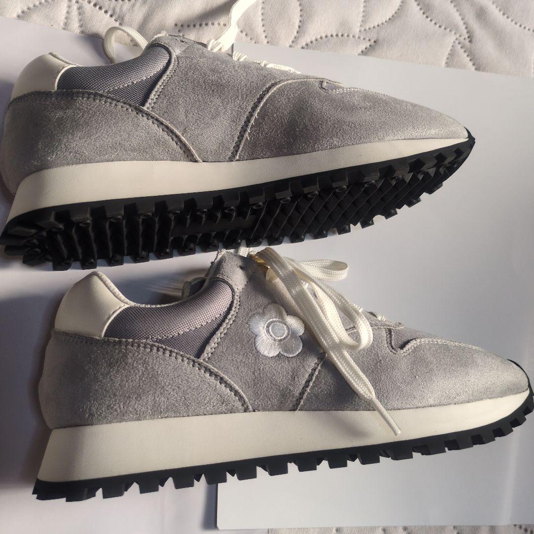 マリークワント　デイジーエンブロコンビ スニーカー　グレー　22.5cm