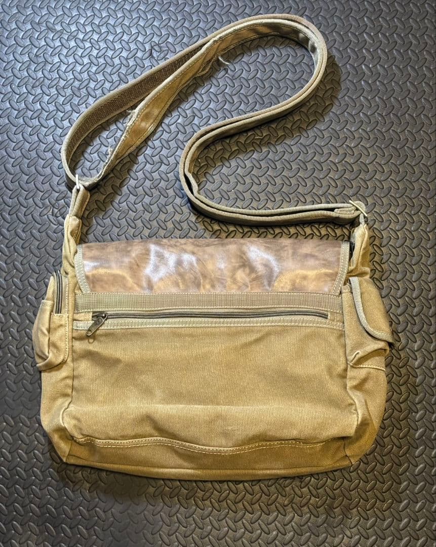 希少 DIESEL　ミリタリーメッセンジャーバッグ y2k