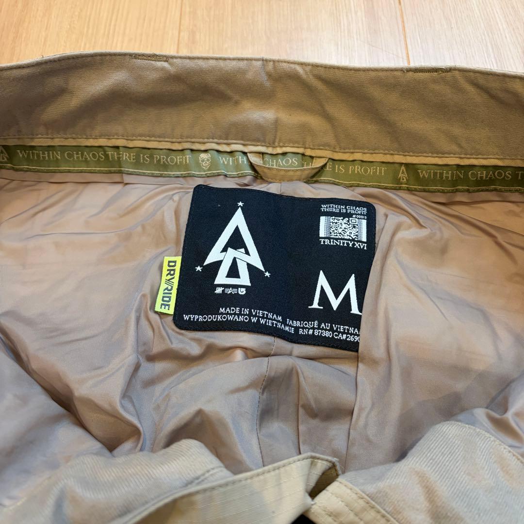 【希少】BURTON UNDEFEATED ALPHA スノボウェア 上下 M