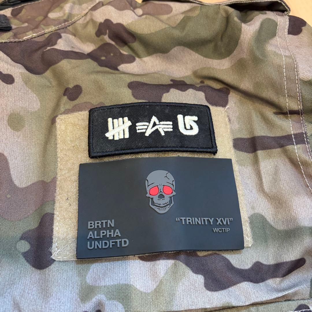 【希少】BURTON UNDEFEATED ALPHA スノボウェア 上下 M