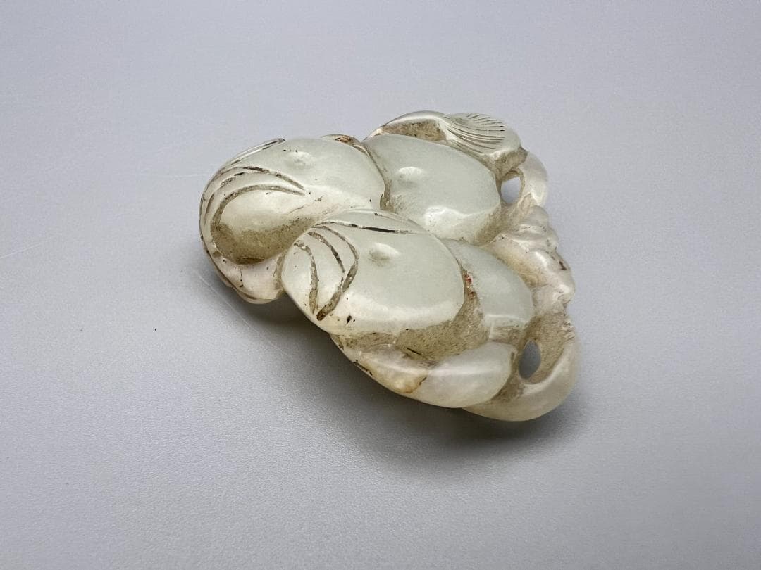 お酒大好き古玉　和田玉　松彫　根付　手彫　重量約22g