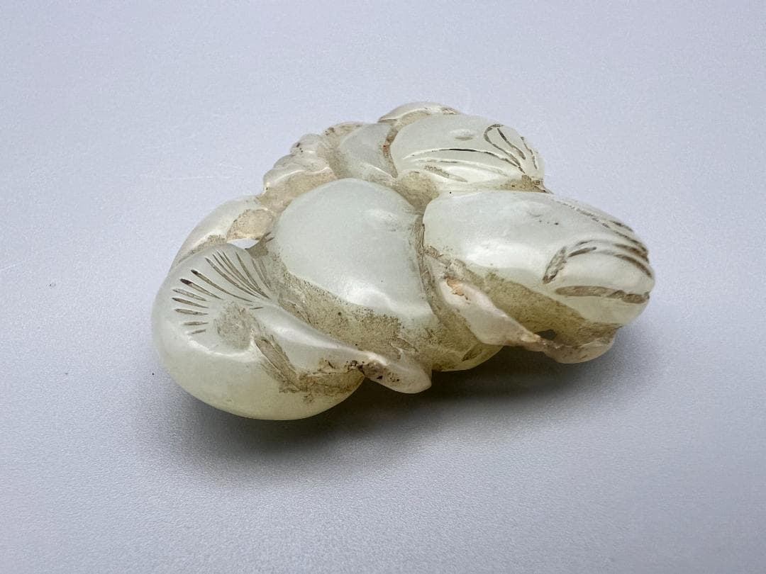 お酒大好き古玉　和田玉　松彫　根付　手彫　重量約22g