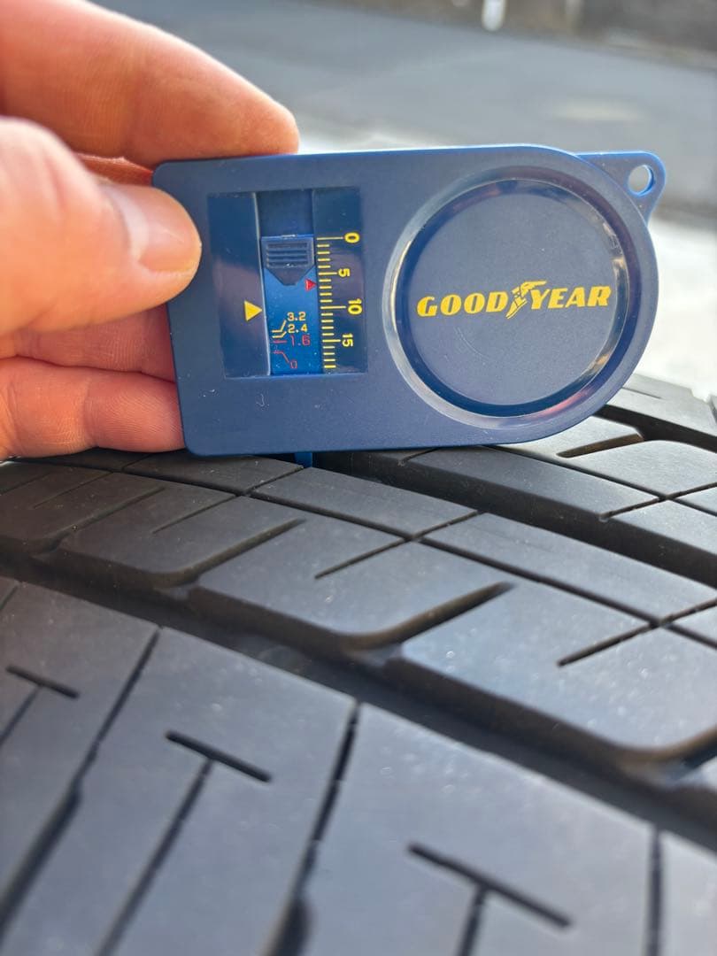 ブリヂストンタイヤ　16インチ: 205/60R16 92H