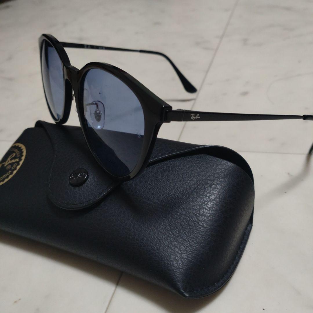 Ray-Ban RB 4334D ブラック/ブルーレンズ