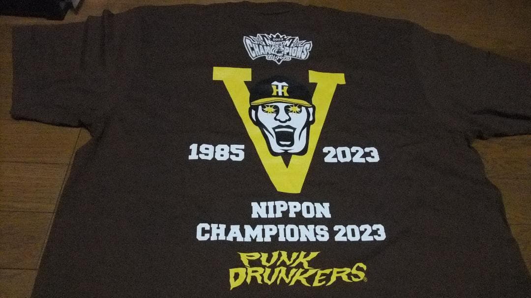 阪神タイガース 優勝 XL パンクドランカーズ 未使用 Tシャツ 虎 茶系 半袖