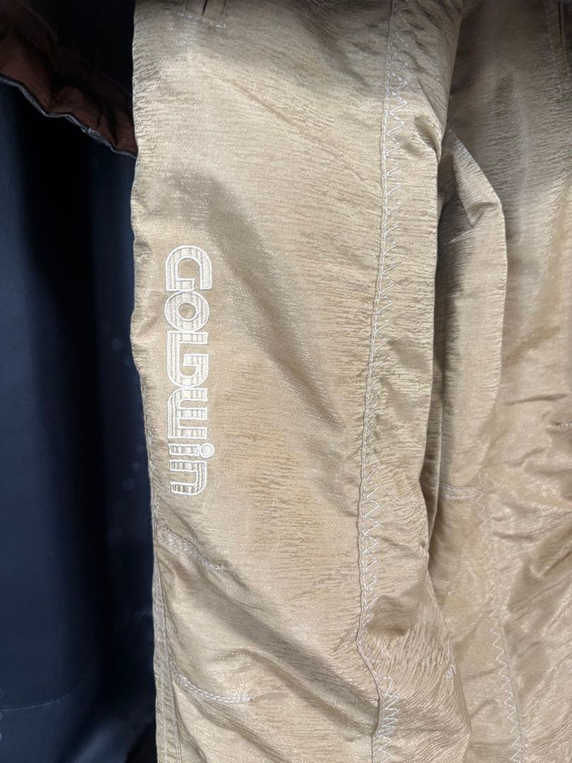 超お買い得！早い者勝ち。ゴールドウィン　スキーウェアメンズ　上下　グローブ付