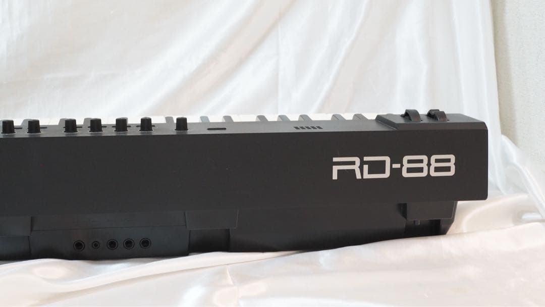 ROLAND ローランドRD-88 ステージピアノ