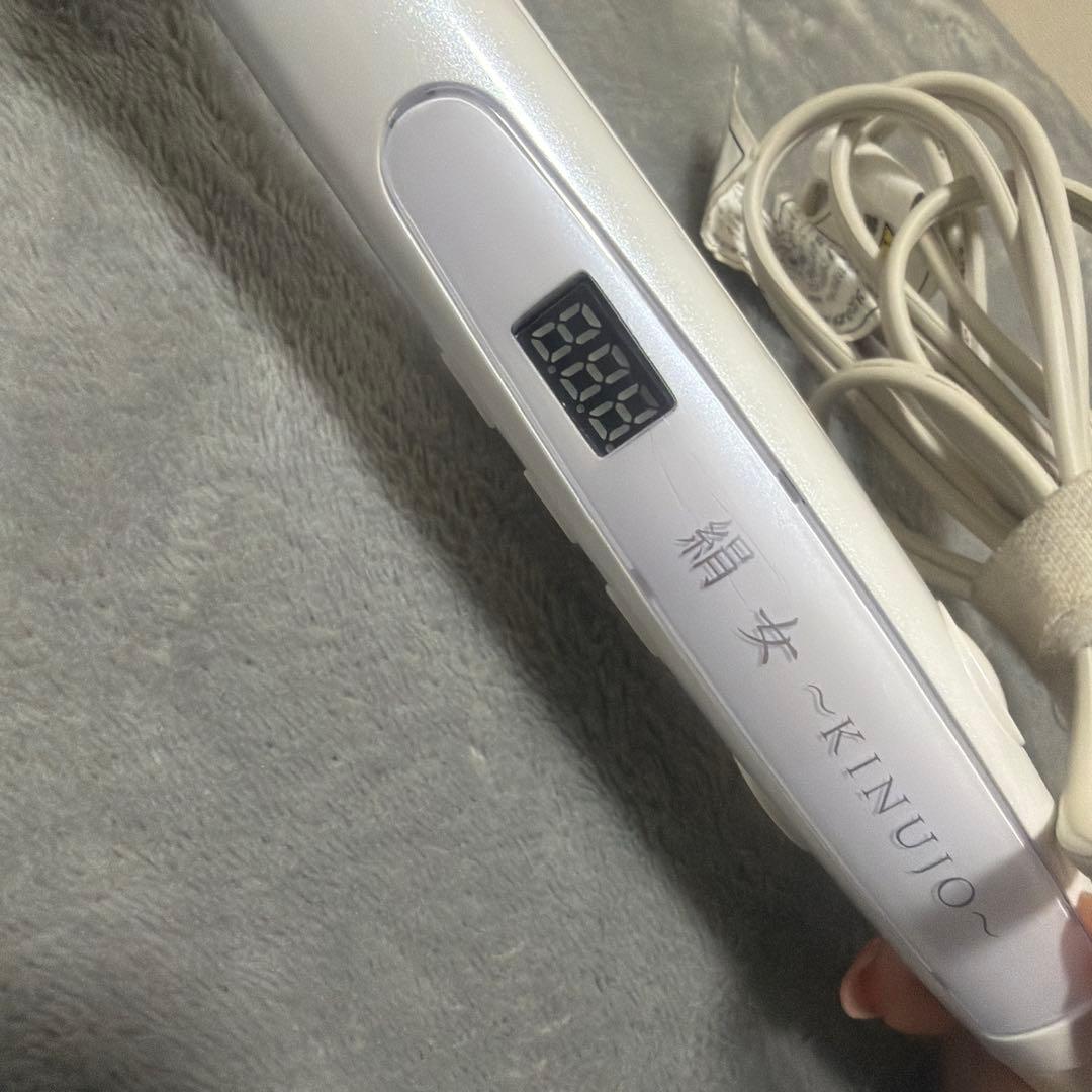 絹女 -KINUJO- ストレートヘアアイロン LM-125