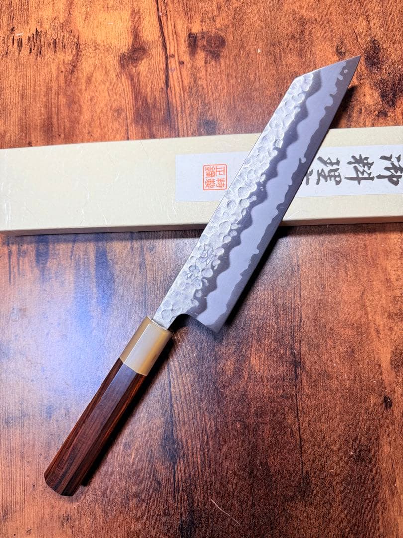 助松 牛刀 切付 7寸 白紙ニ号 包丁 紫檀白水牛八角柄 - メルカリ