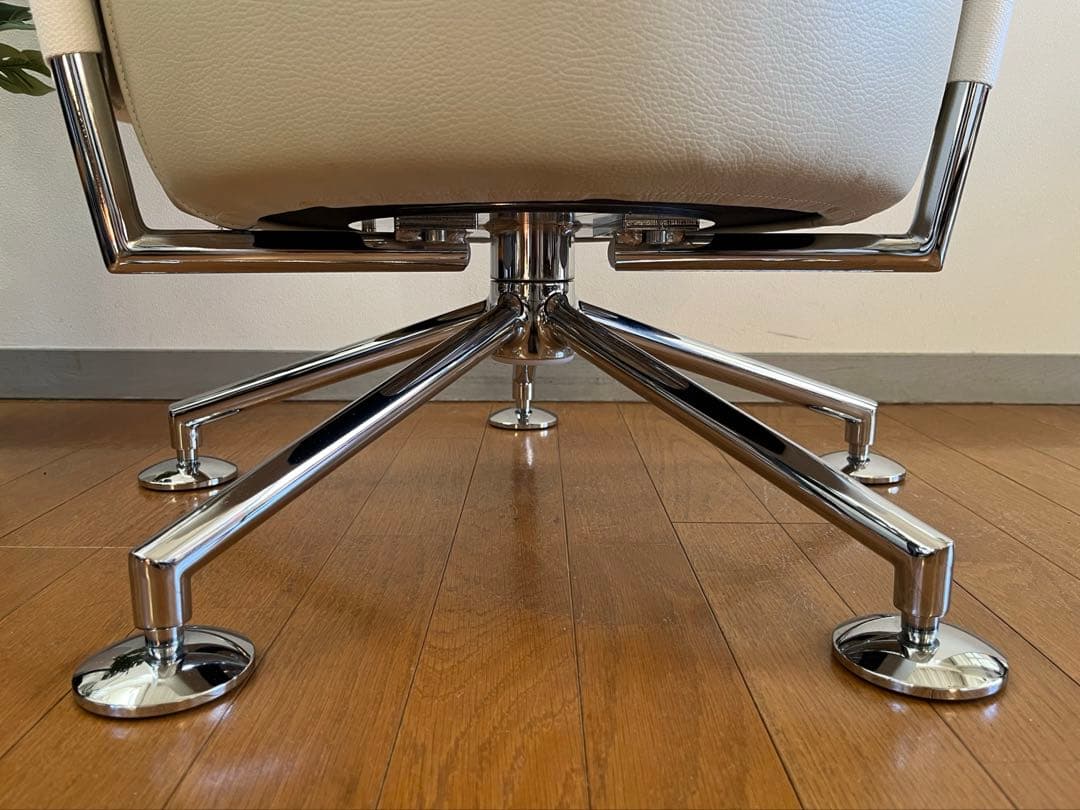 ドイツ　COR コア　サーコ　ラウンジチェア　本革　ポストモダン　39万　美品