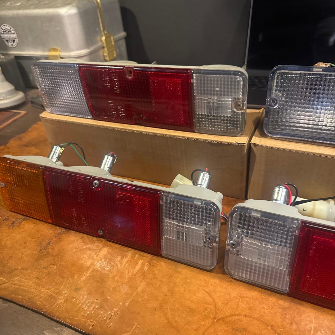 ja11 ジムニー テールランプ スズキ 純正 新品未使用品 社外品おまけ付き