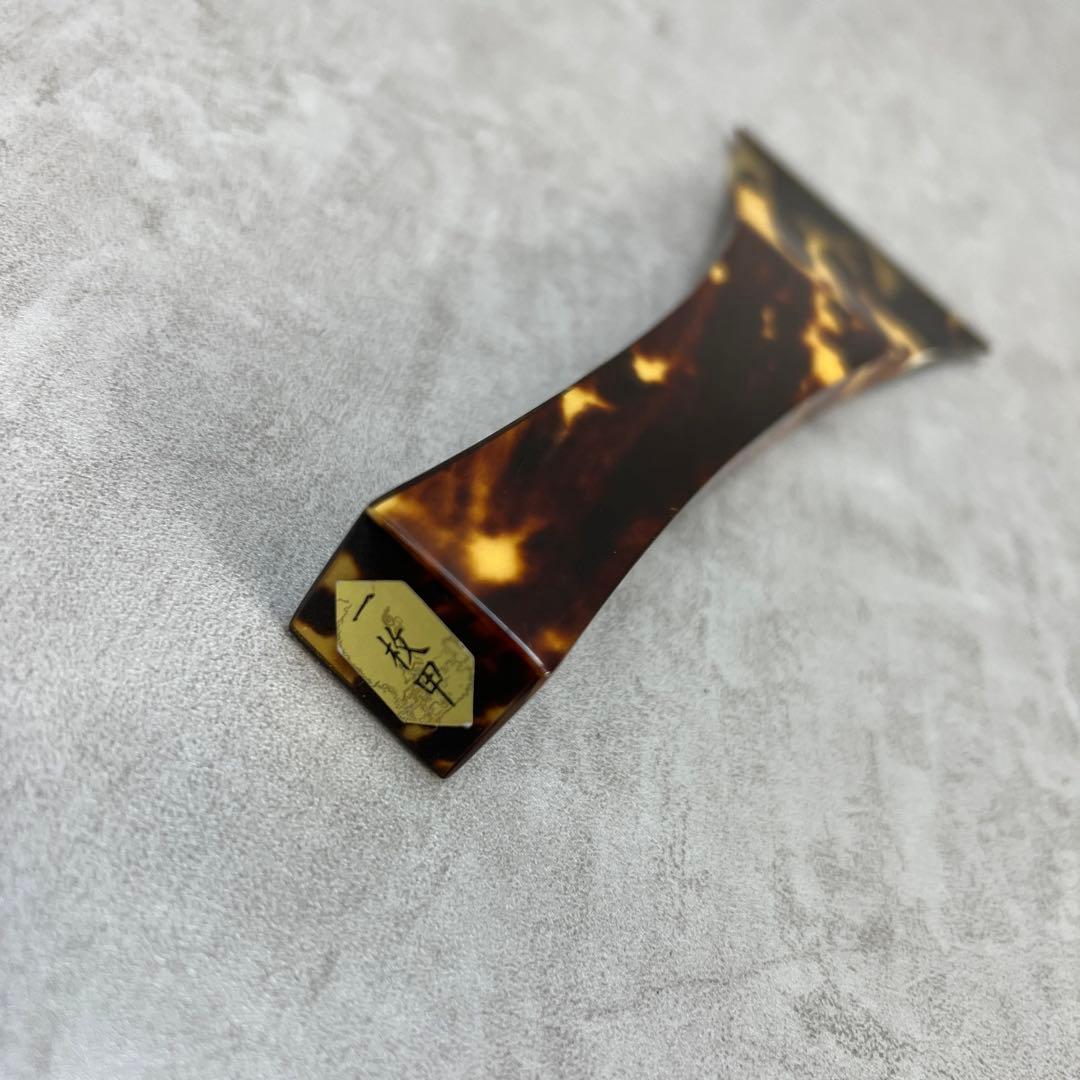 良品　三味線　撥　バチ　鼈甲　べっ甲　天然素材　開き約7.5cm　2本用ケース