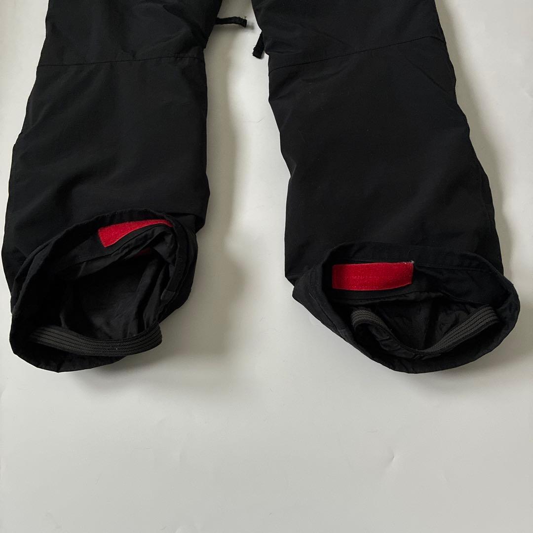 BURTON子ども用スノーボードウェア 上下セット宇宙柄黒　上S下M