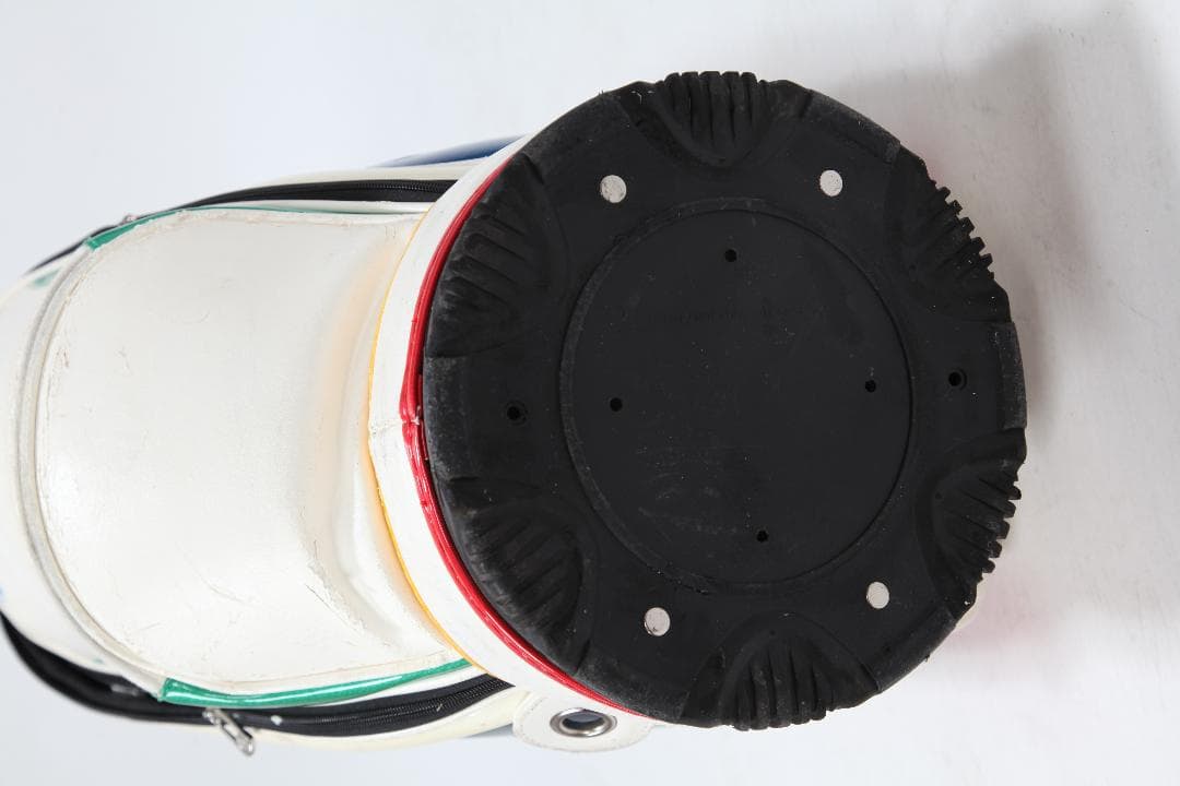 カステロ・バジャックの.ゴルフバックです。中古（3年半使用）9.0型