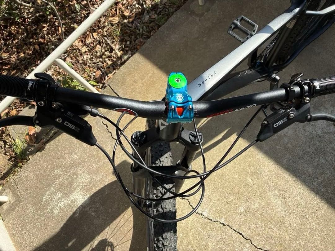 Giant Fathom2 カスタム車 ほぼ新車