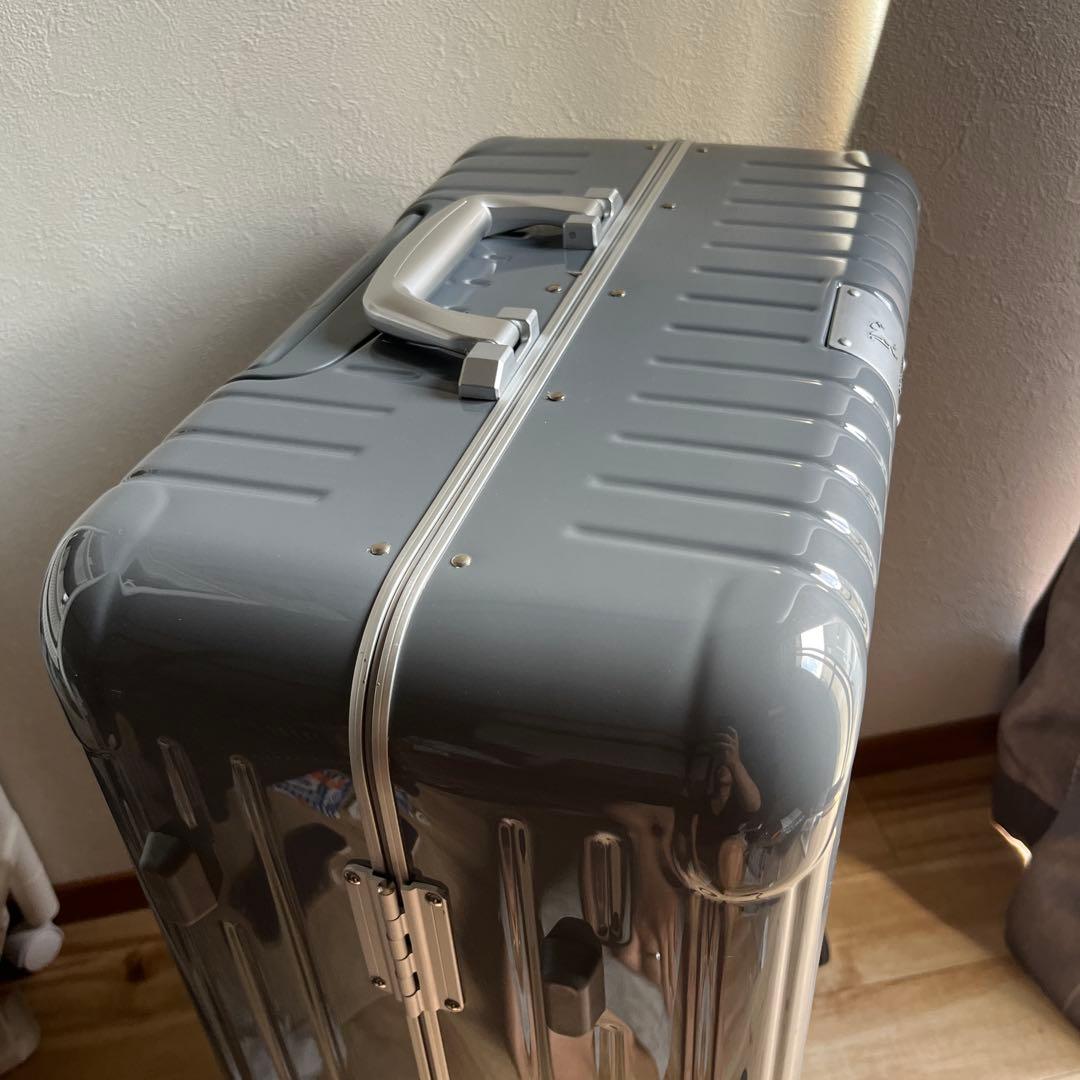 グリフィンランド スーツケース NOBLE Lサイズ サテライトシルバー 未