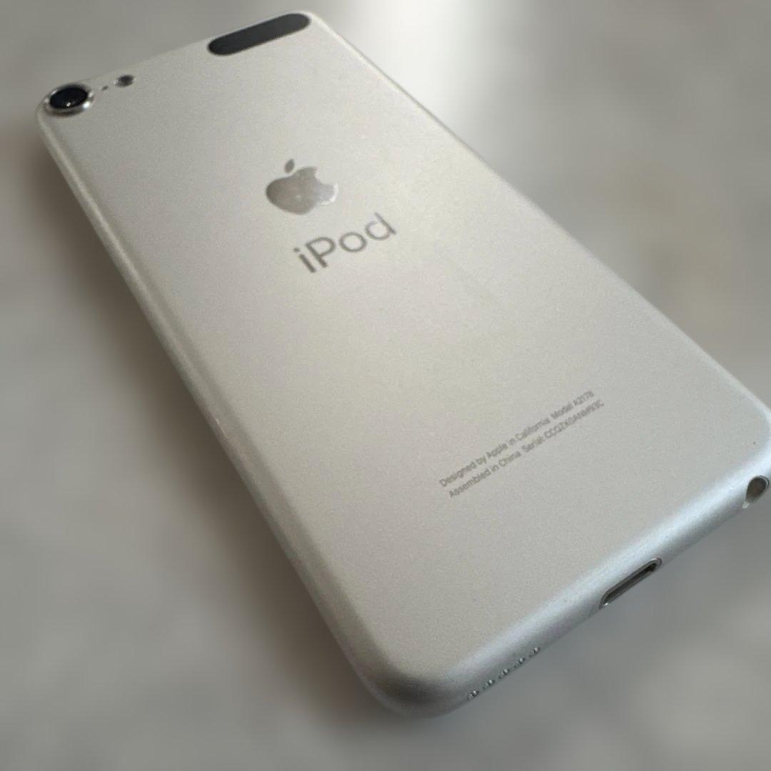 Apple iPod touch (第7世代) MVHV2J/A シルバー