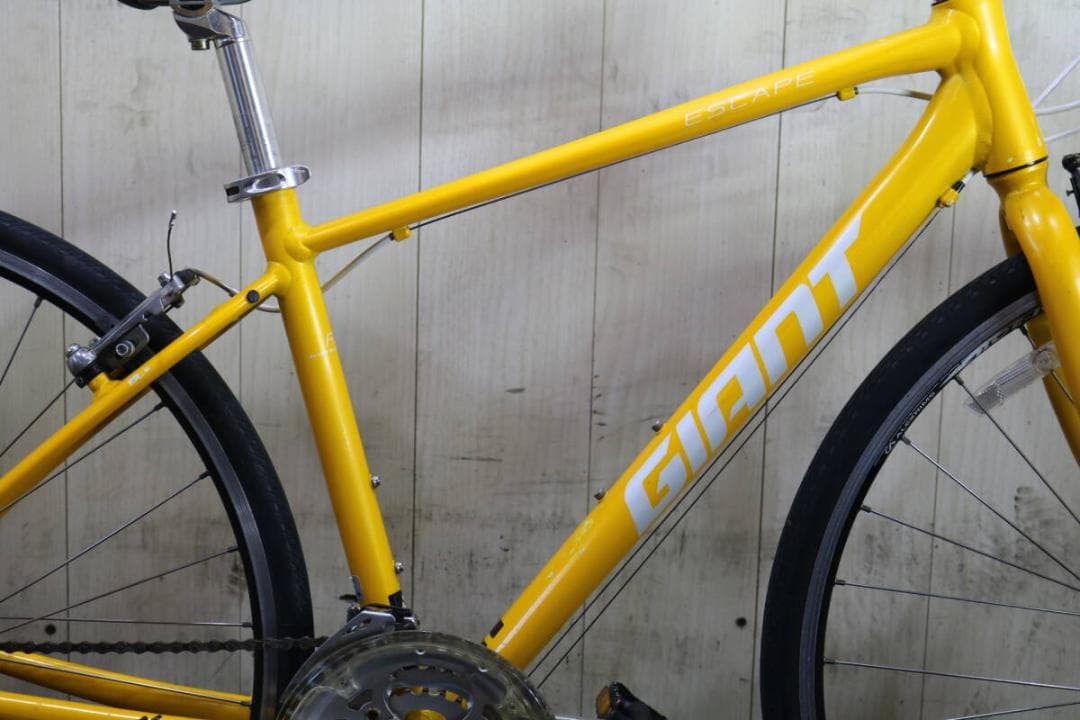 GIANT ESCAPE R3 700C アルミ24速 435mm YELLOW