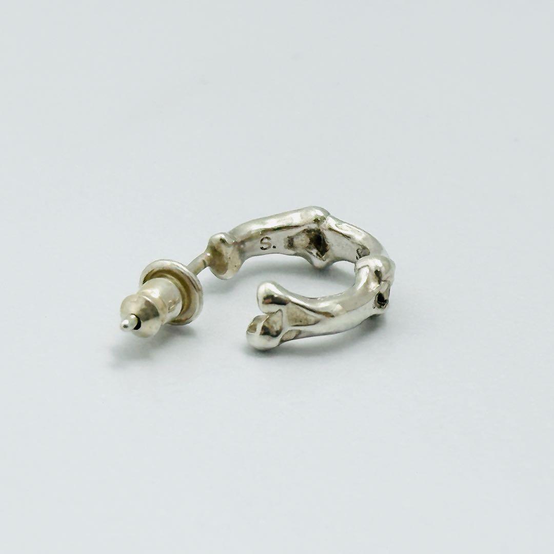 タカヒロミヤシタ　ザソロイスト　フープピアス　シルバー　ボーン　リンク