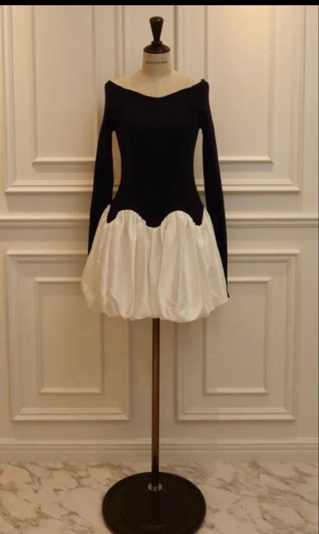 メストレアスScalloped Balloon Knit Dressニットワンピ