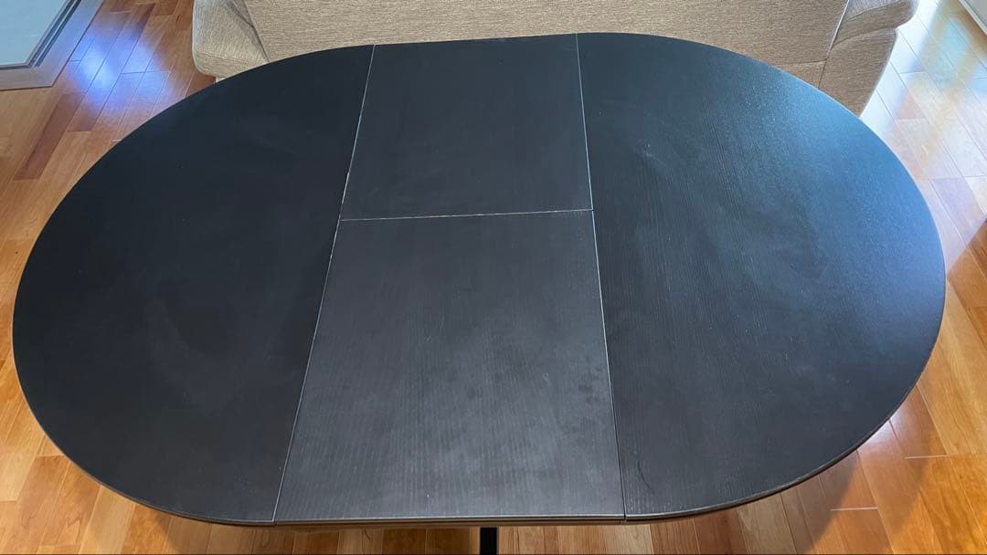 円形ダイニングテーブル