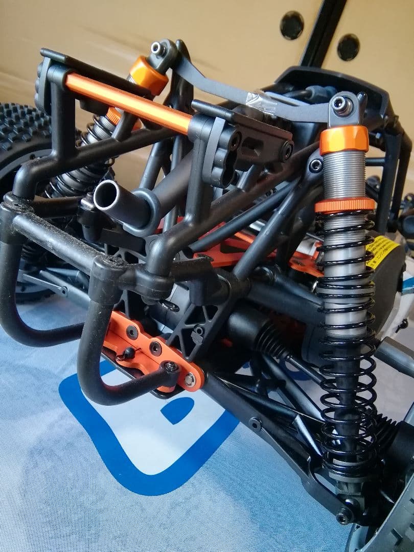 ★クリスマス大幅値下げ★エンジンラジコンカー★バハ5B★新品未走行