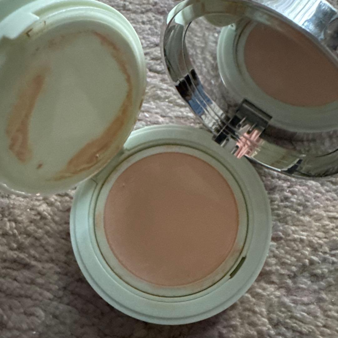 PRADA AUGMENTED SKIN クッションファンデーション