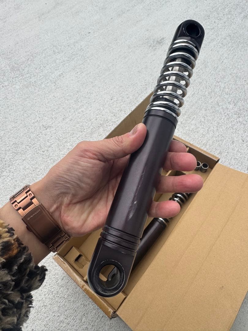 【希少品】イージーライダース ビレットサスペンション ハーレー SR400