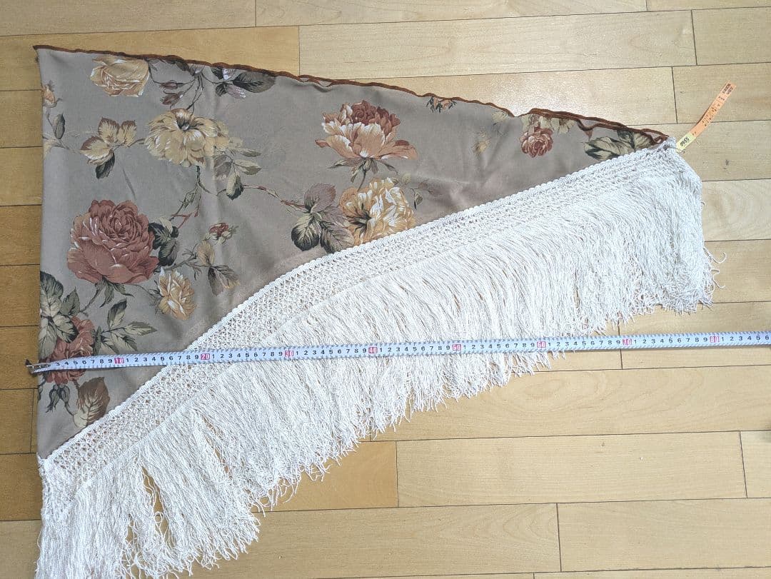 フラメンコ衣装　ベージュ花柄　ワンピース&シージョ　シージョ止めオマケ付