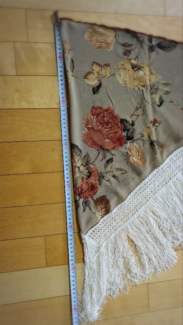 フラメンコ衣装　ベージュ花柄　ワンピース&シージョ　シージョ止めオマケ付