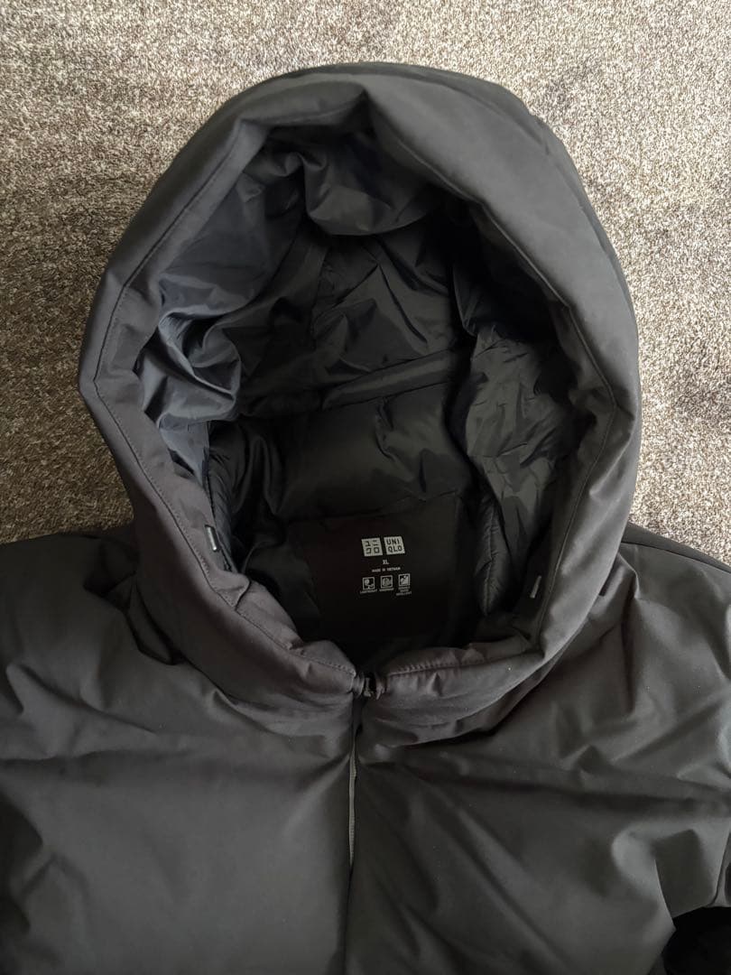 し*ん様 【UNIQLO】ユニクロシームレスダウンパーカ ダウンジャケット　ブラ