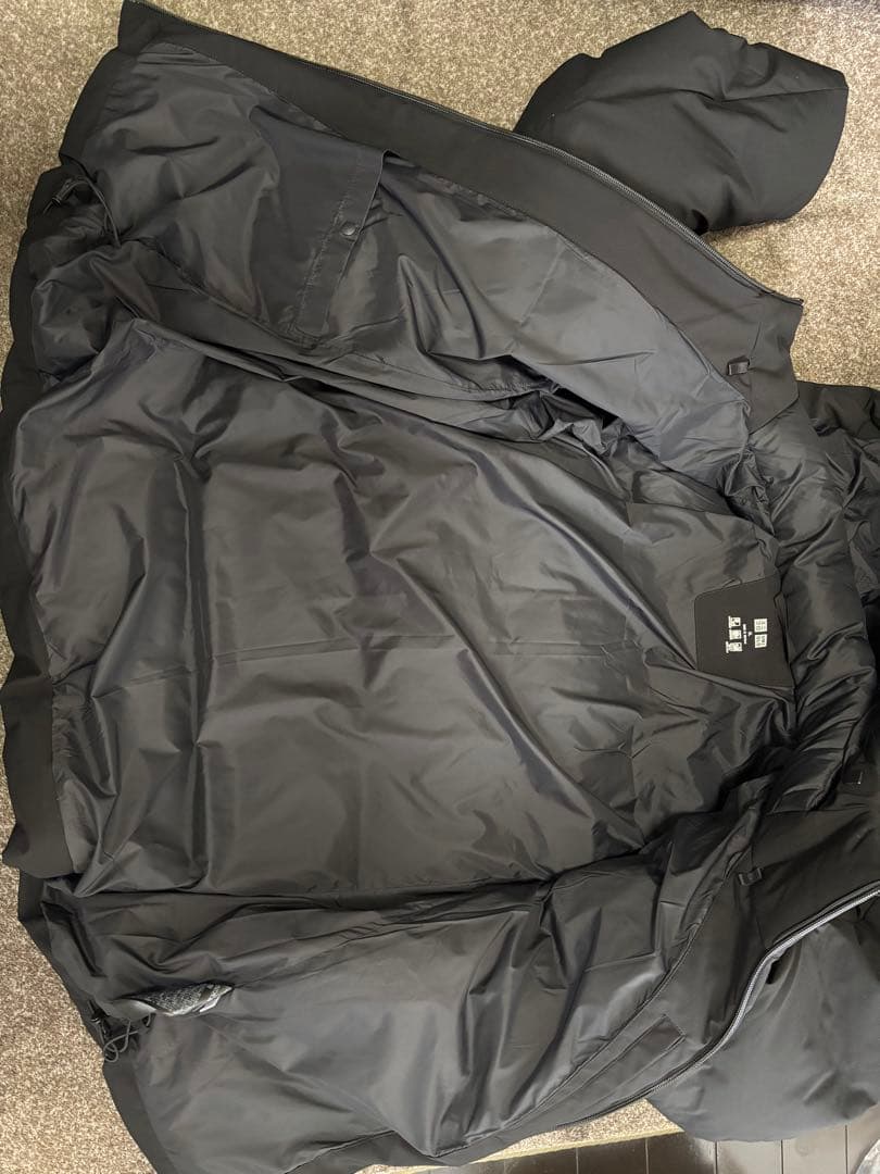 し*ん様 【UNIQLO】ユニクロシームレスダウンパーカ ダウンジャケット　ブラ