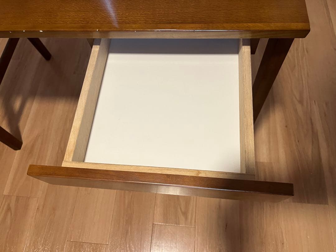 【レンガ様】カリモク60 デスク