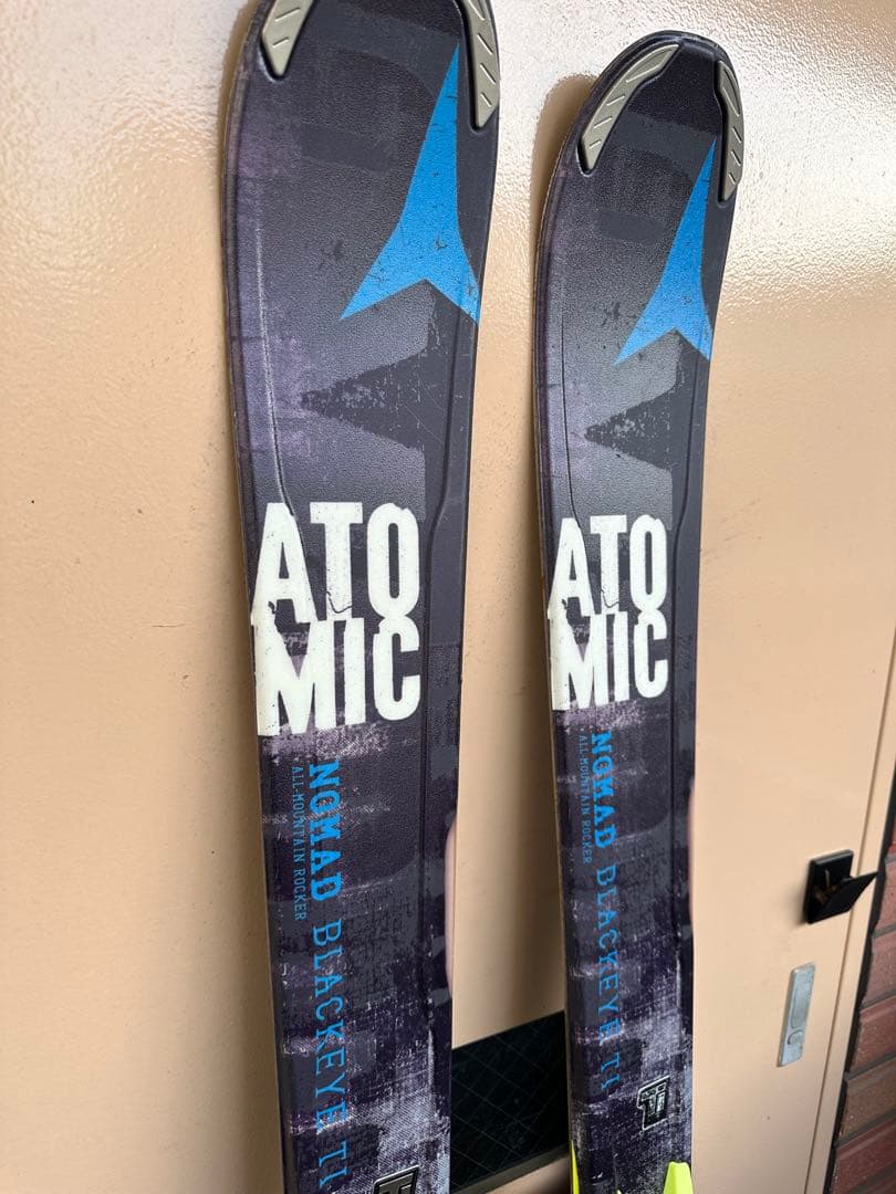 アトミック Nomad Blackeye Ti スキー板＋バインディングセット