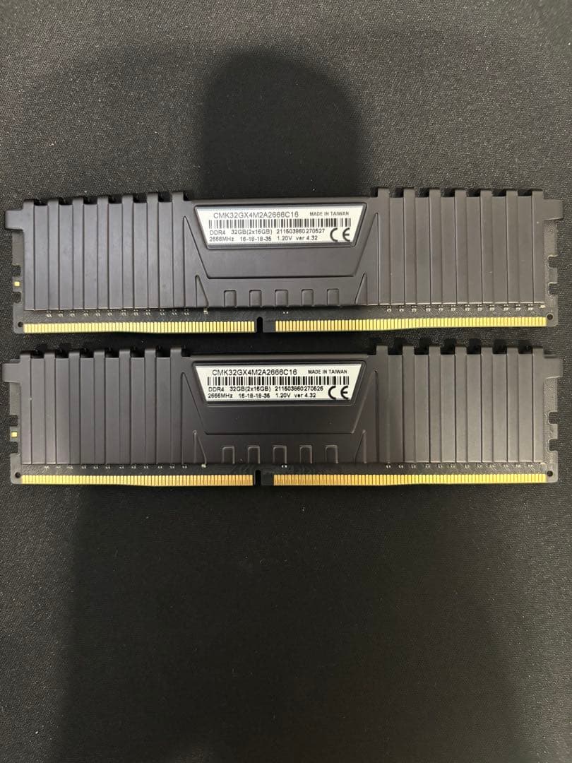 【訳あり中古ジャンク】CORSAIR DDR4 32GB (16GB×2)